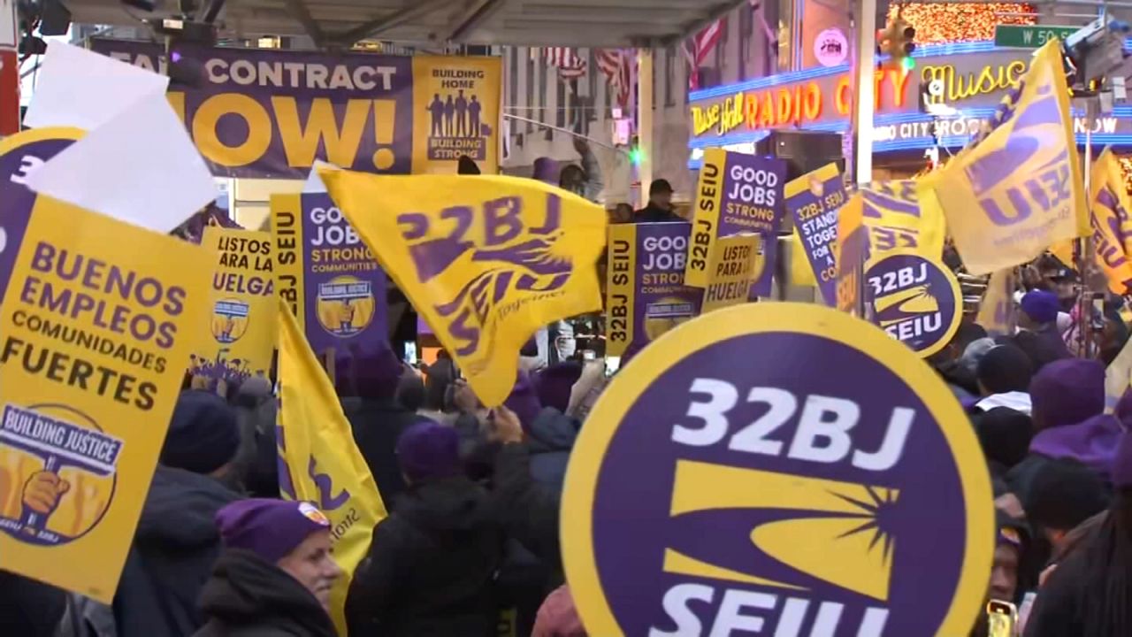 Cleaners union reaches tentative contract agreement